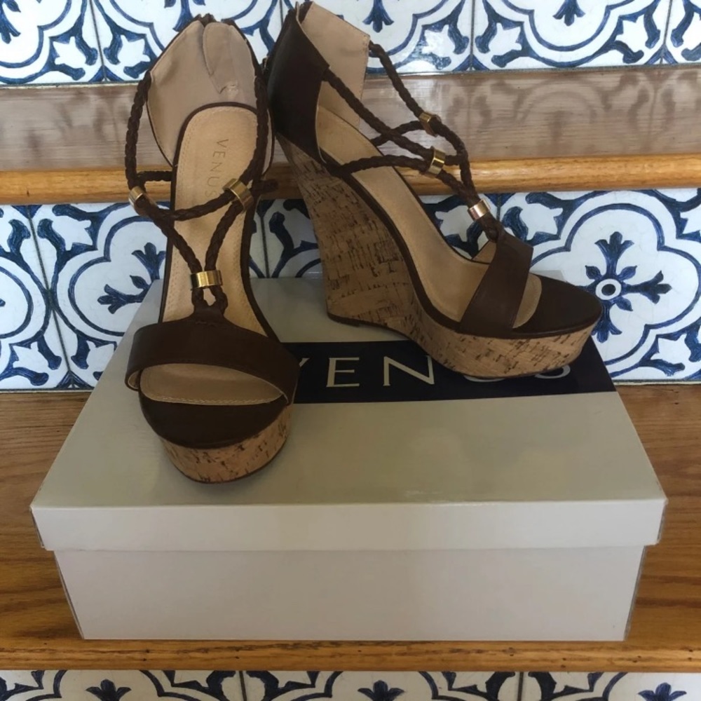 VENUS WEDGE SANDALS